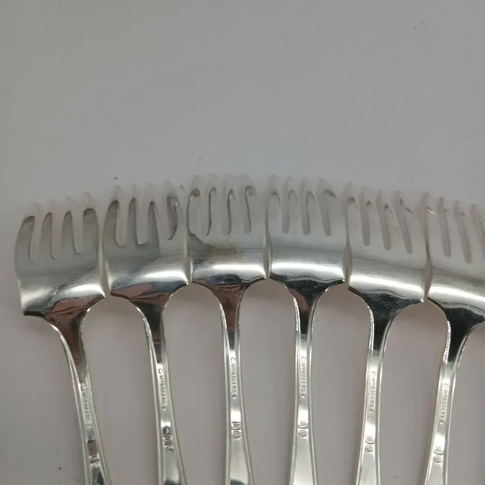 8X SF 1914 Patrician Silverplate Flatware COMMUNITY Salad Fork Oneida